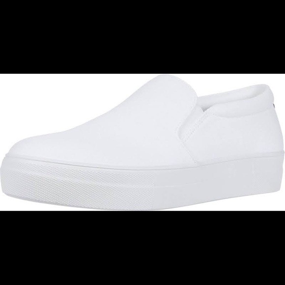 Steve Madden Shoes - WORN ONCE steve madden Gills slip ons
